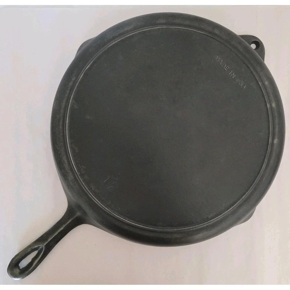 VTG BSR Century Series no 12 cast iron skillet made in USA Heat Ring. Sits Flat